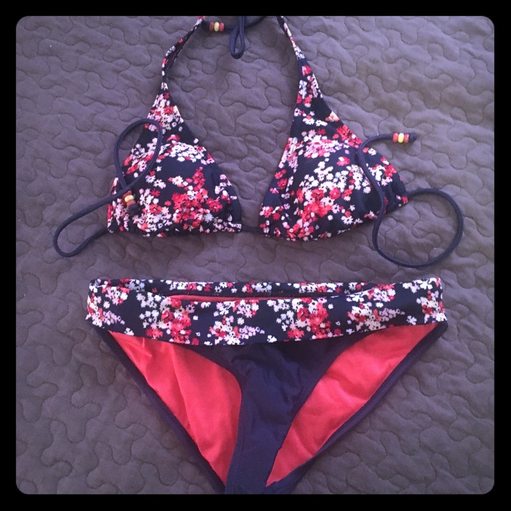 Garage Bikini